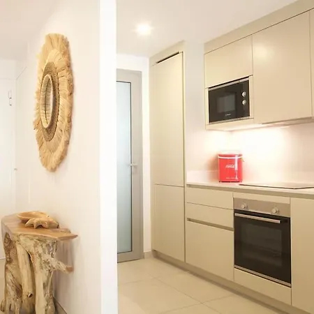 Luxury Side Apartment *